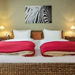 パークホテル ディアーニ 4*